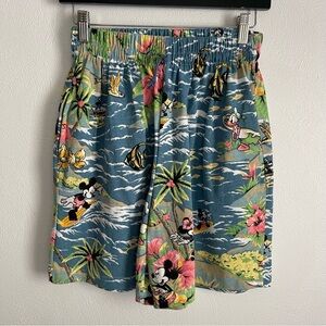 Mickey by Jerry Leigh shorts vintage 90’s size medium Disney ocean tropical